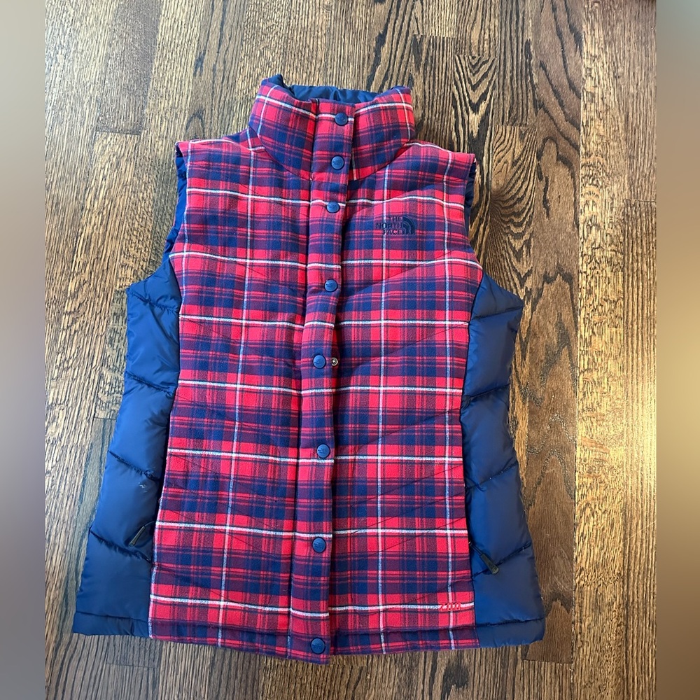 NorthFace Women’s plaid down vest